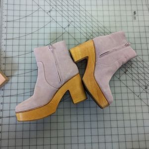 Charlotte Stone Lilac Paz Boot Size 9